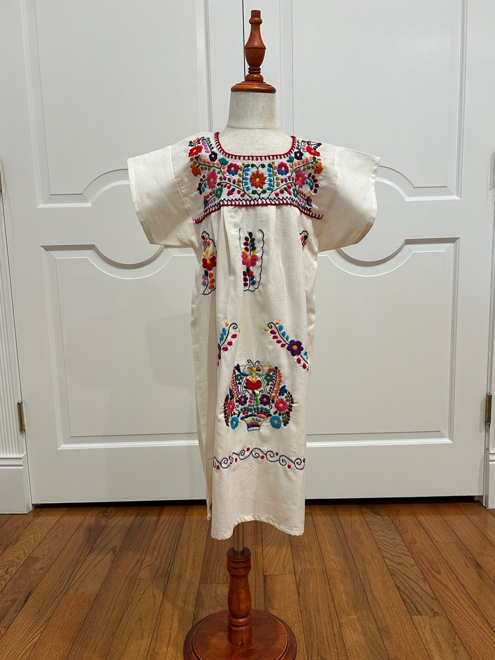 Tehuacan Girls Mexican Dress hand embroidery.